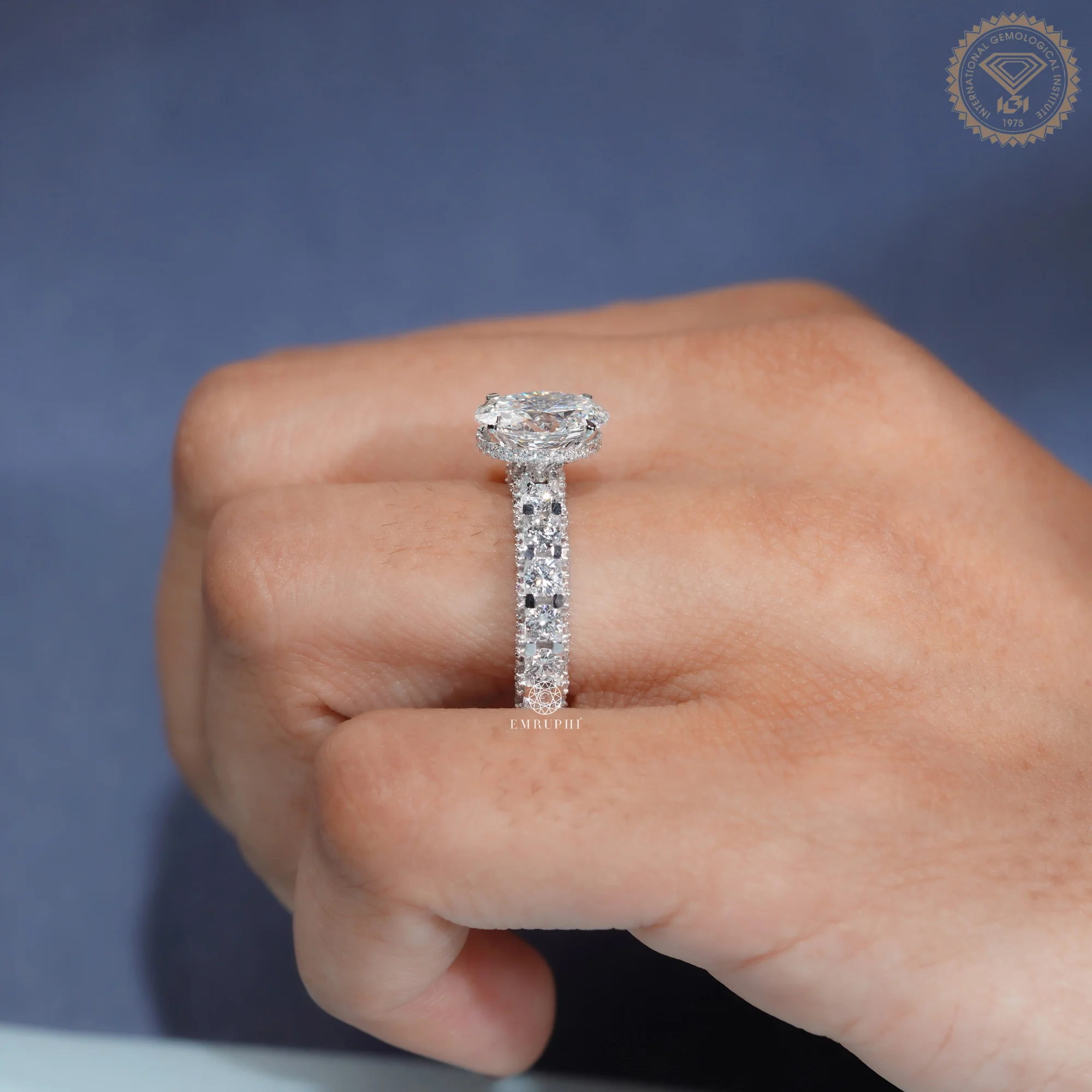 2 CT Oval Cut Lab Grown Diamond Engagement Ring, Graduated Oval Diamond Band — view 8
