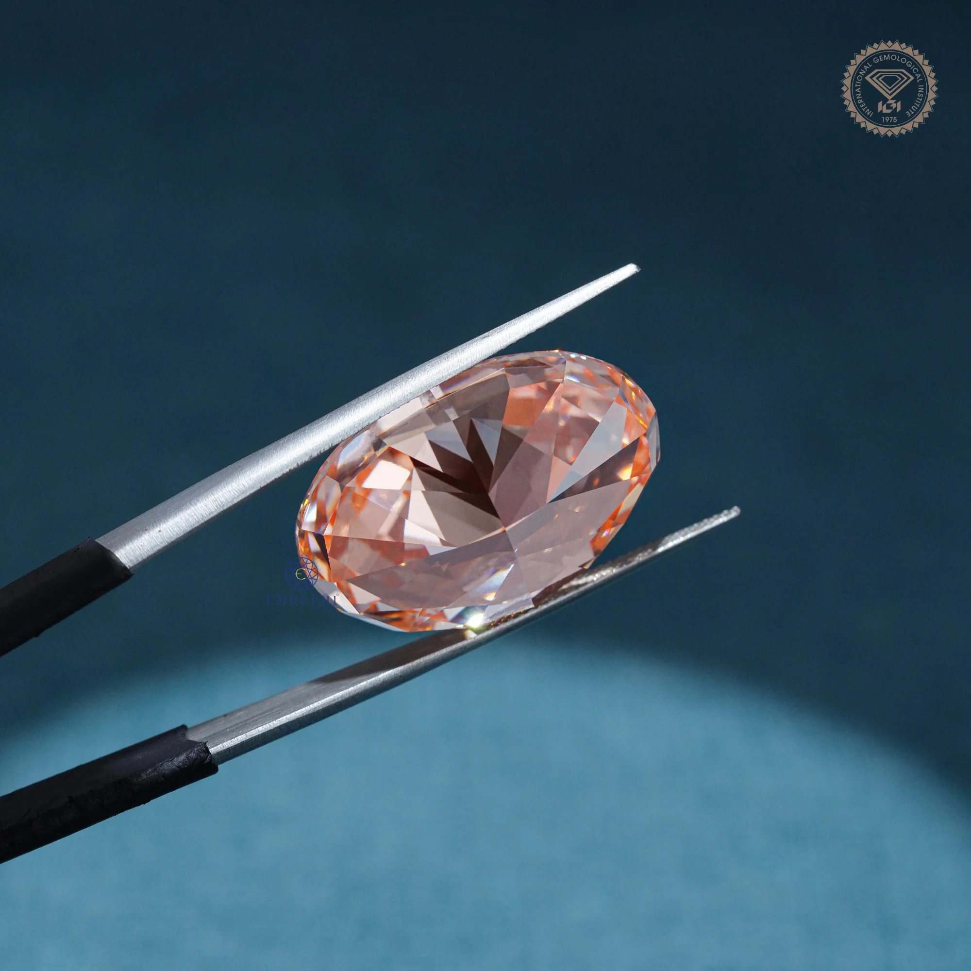 50 CT Vivid Pink Oval Cut Lab Grown Diamond, Fancy Color Loose Diamond — view 6