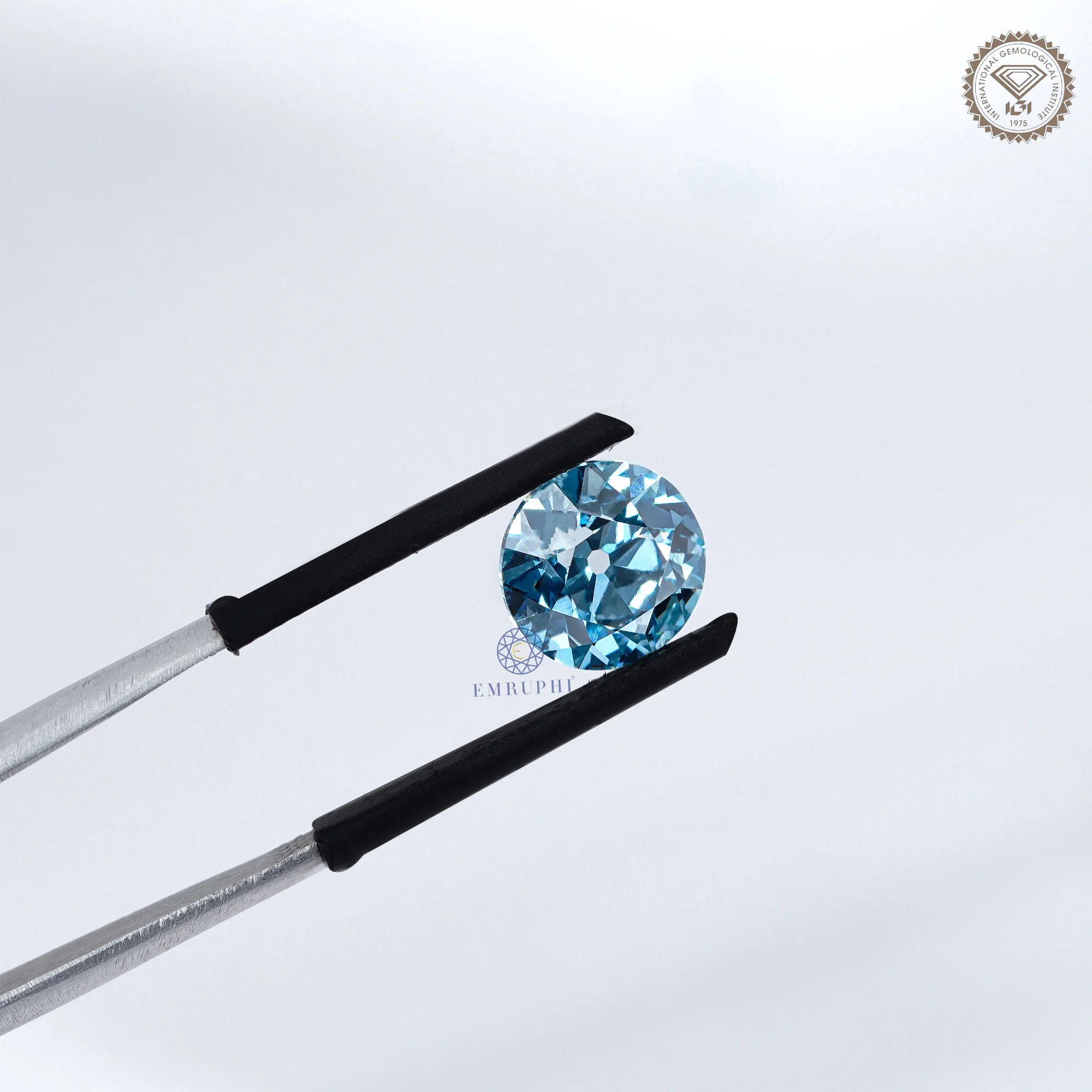 3.05 CT Round Cut Vivid Blue Old Mine Diamond, Loose Blue Diamond — view 2