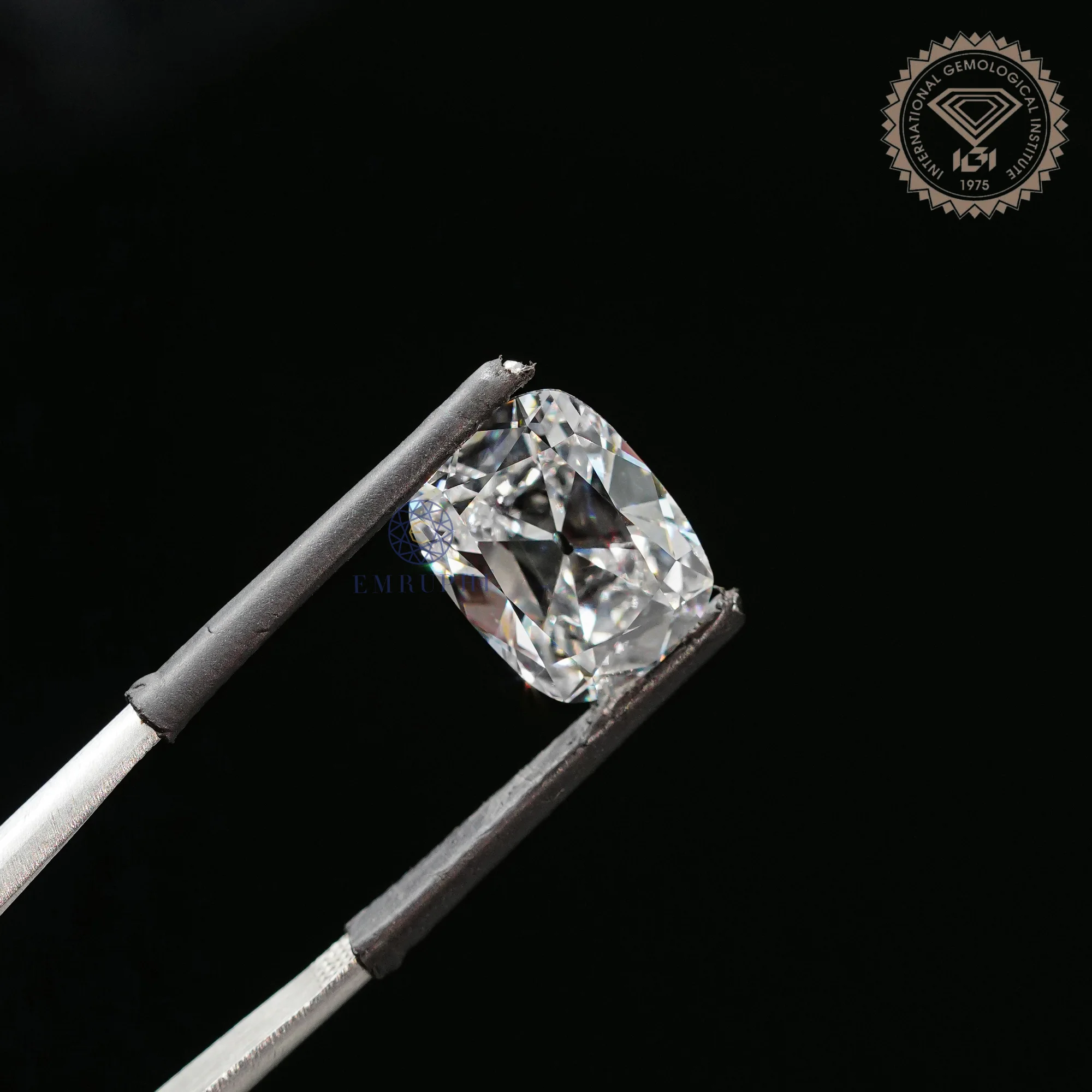 5 CT Cushion Old Mine Cur Lab Created Diamond, Certified Loose Diamond, Old Mine Loose Diamond — view 4