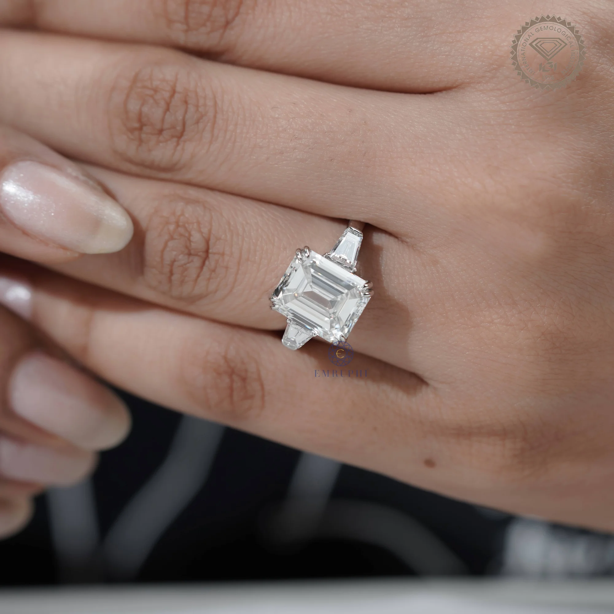 Emerald Lab Diamond Engagement ring in 14k Gold, Baguette Side Stones — view 11