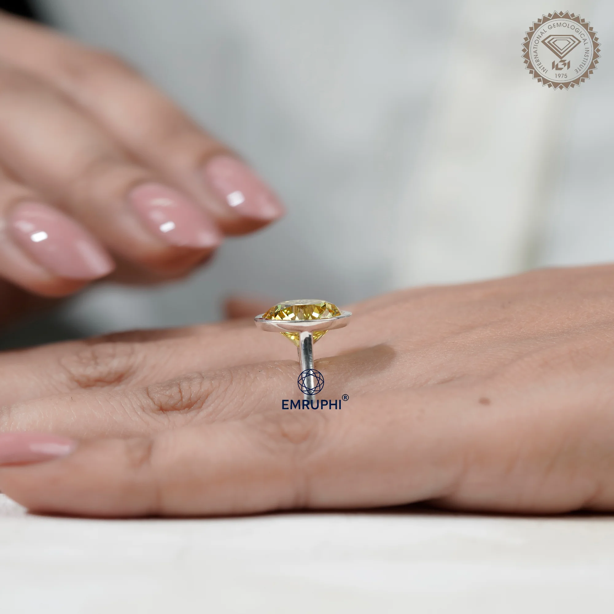 7.00 Carat Round Vivid Yellow Lab Grown Diamond Ring, 18k Gold, IGI Certified — view 9