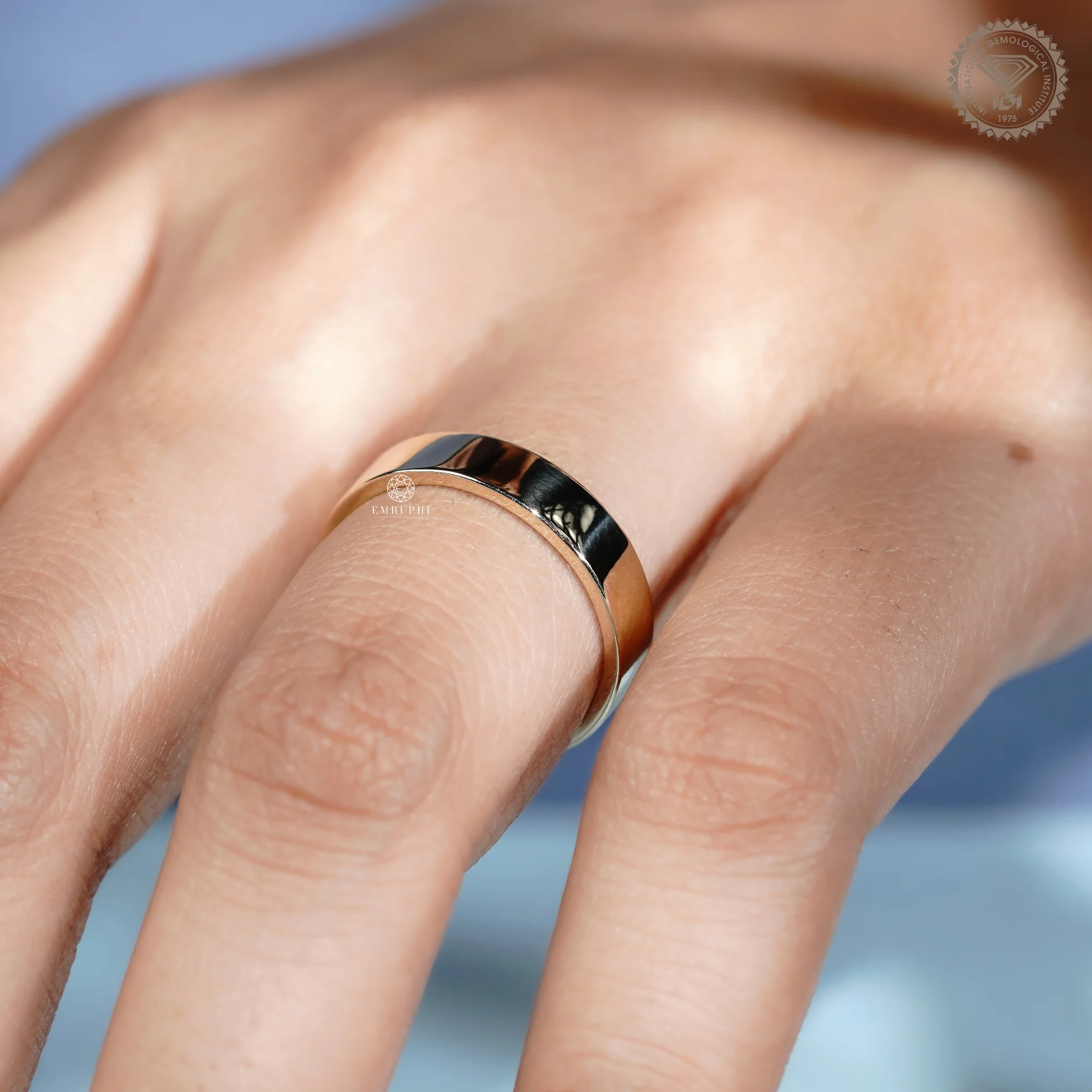5mm Plain Gold Wedding Band, Classic Solid Gold Wedding Ring, Minimalist Men's & Women's Band — view 9