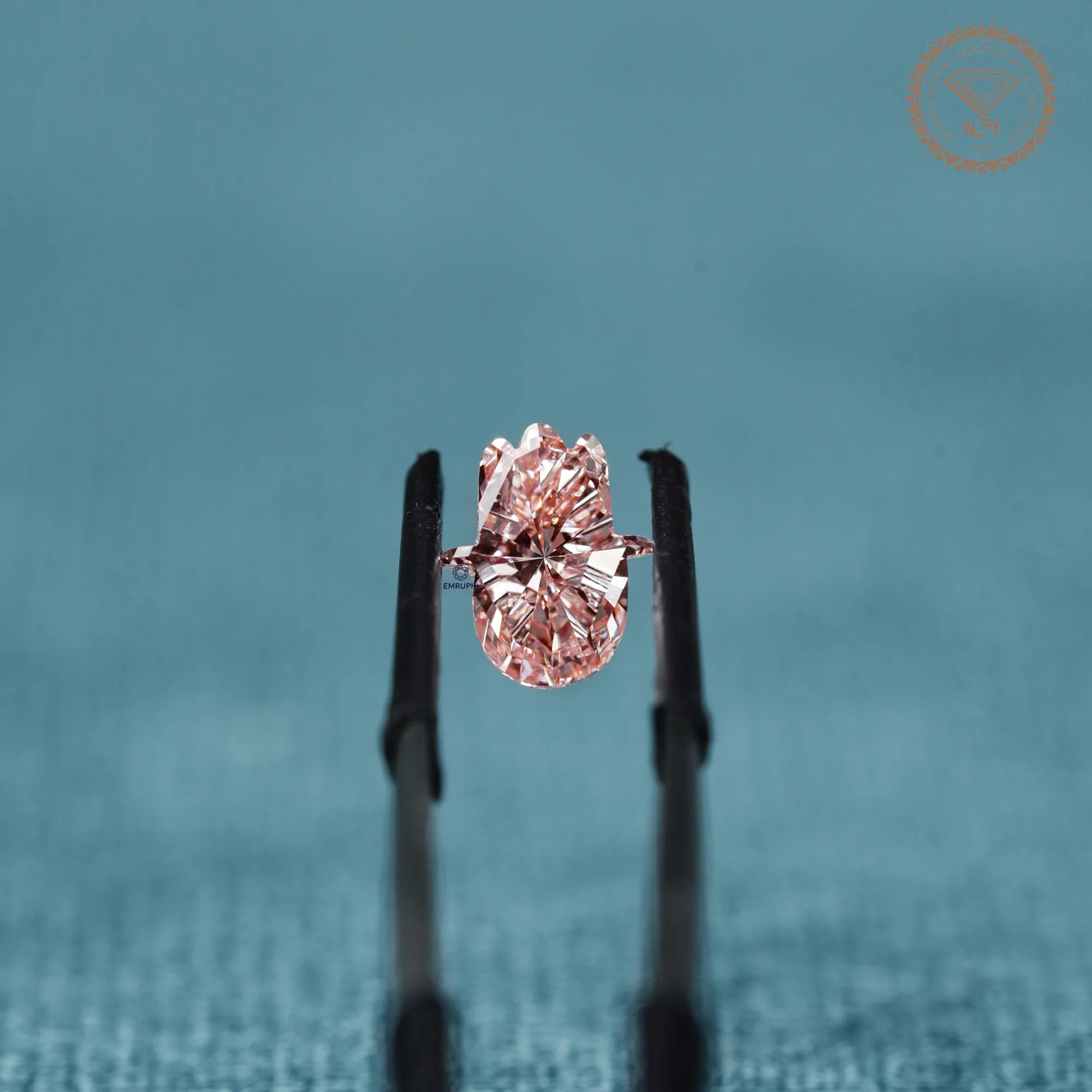 Vivid Pink Hamsa Cut Lab Diamond 2.34 CT, VS1 Clarity, IGI Certified — view 4