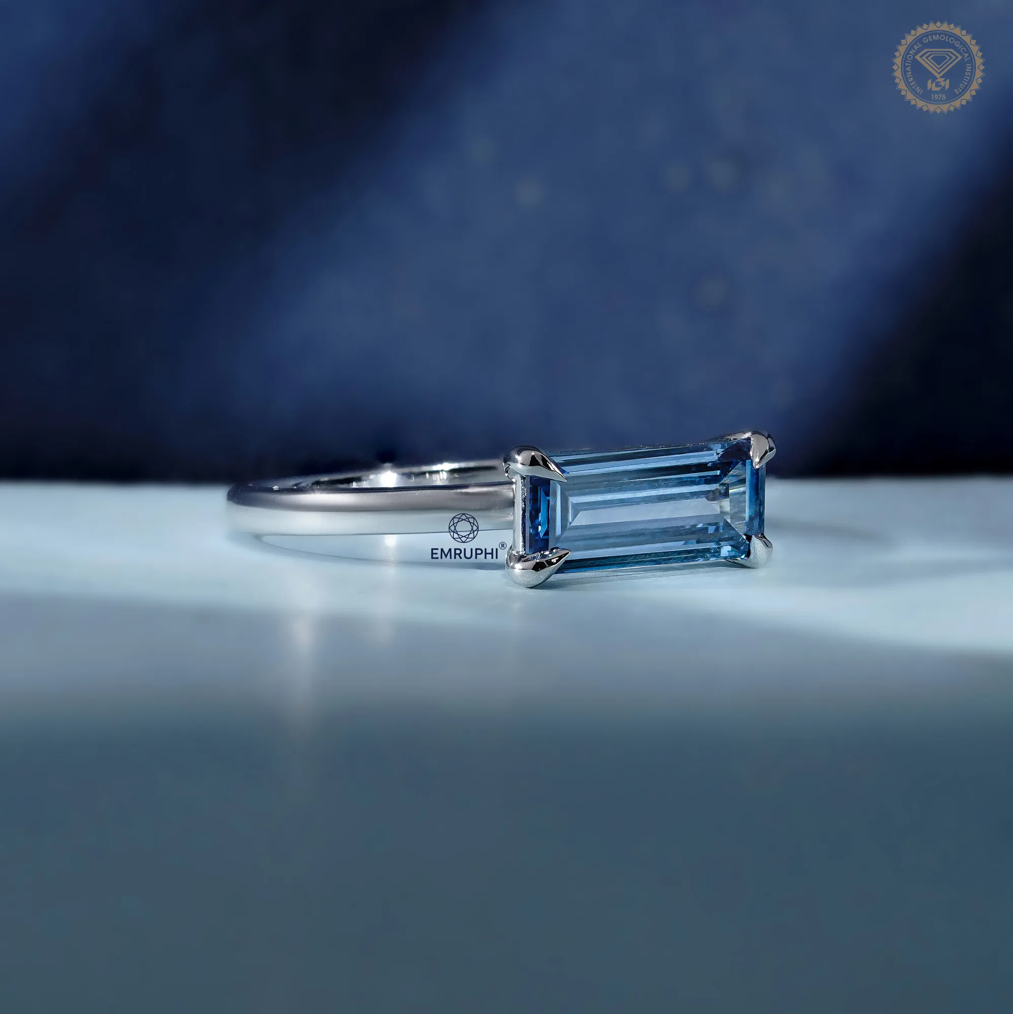 Baguette Diamond Solitaire Ring, Vivid Blue Lab Diamond Baguette — view 4