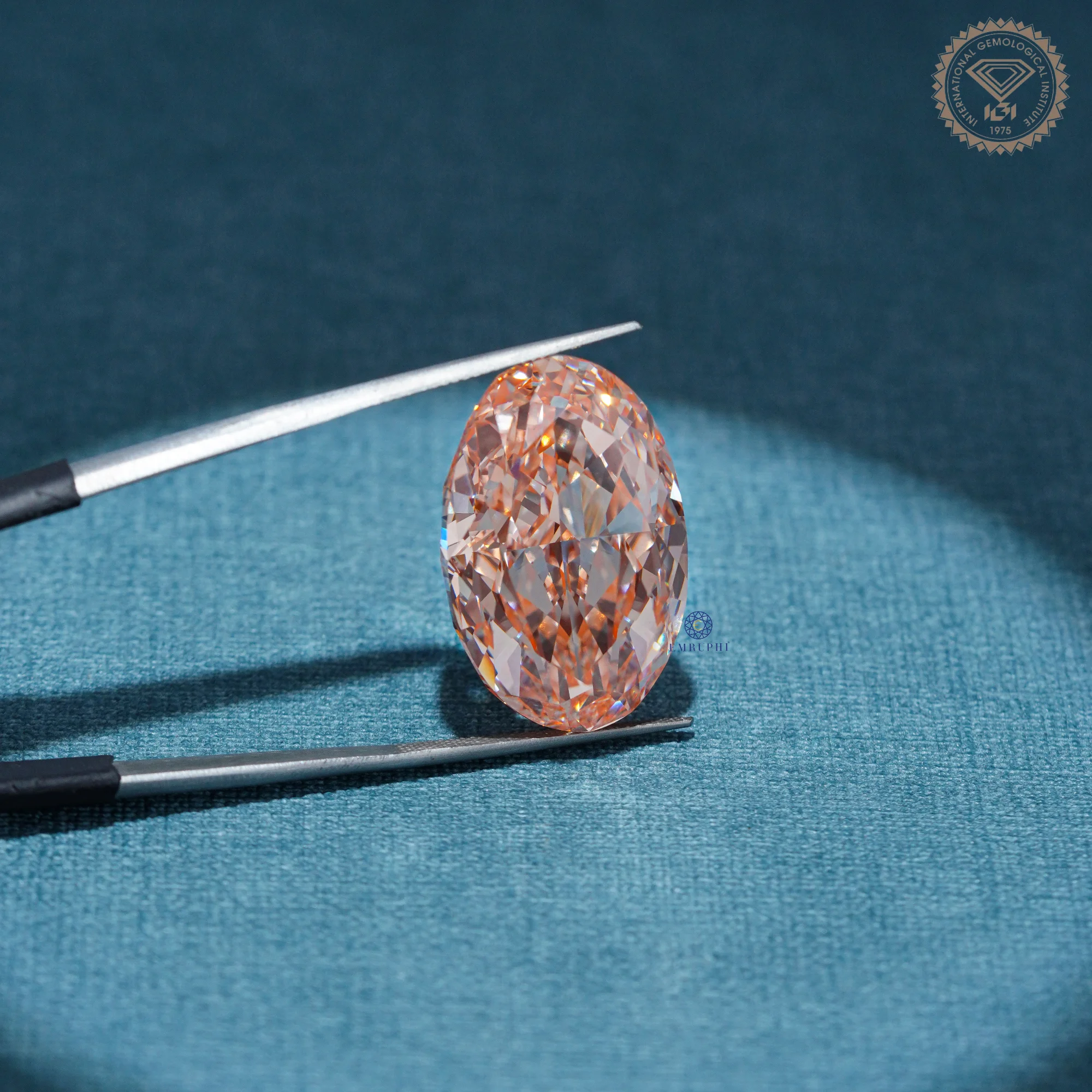 50 CT Vivid Pink Oval Cut Lab Grown Diamond, Fancy Color Loose Diamond — view 8