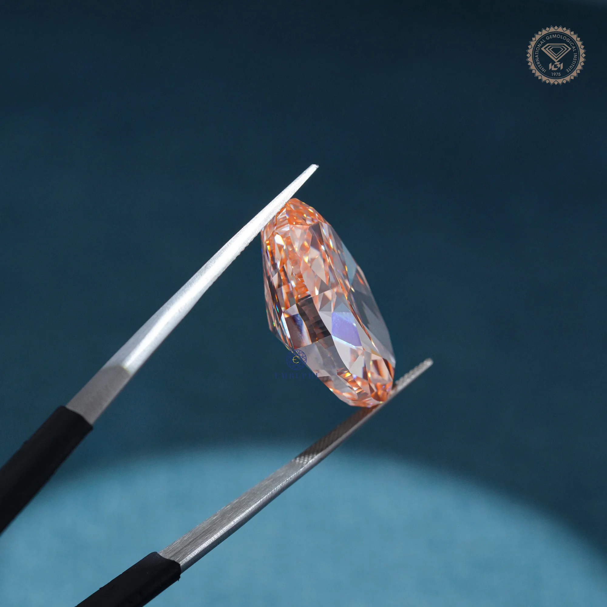 50 CT Vivid Pink Oval Cut Lab Grown Diamond, Fancy Color Loose Diamond — view 10