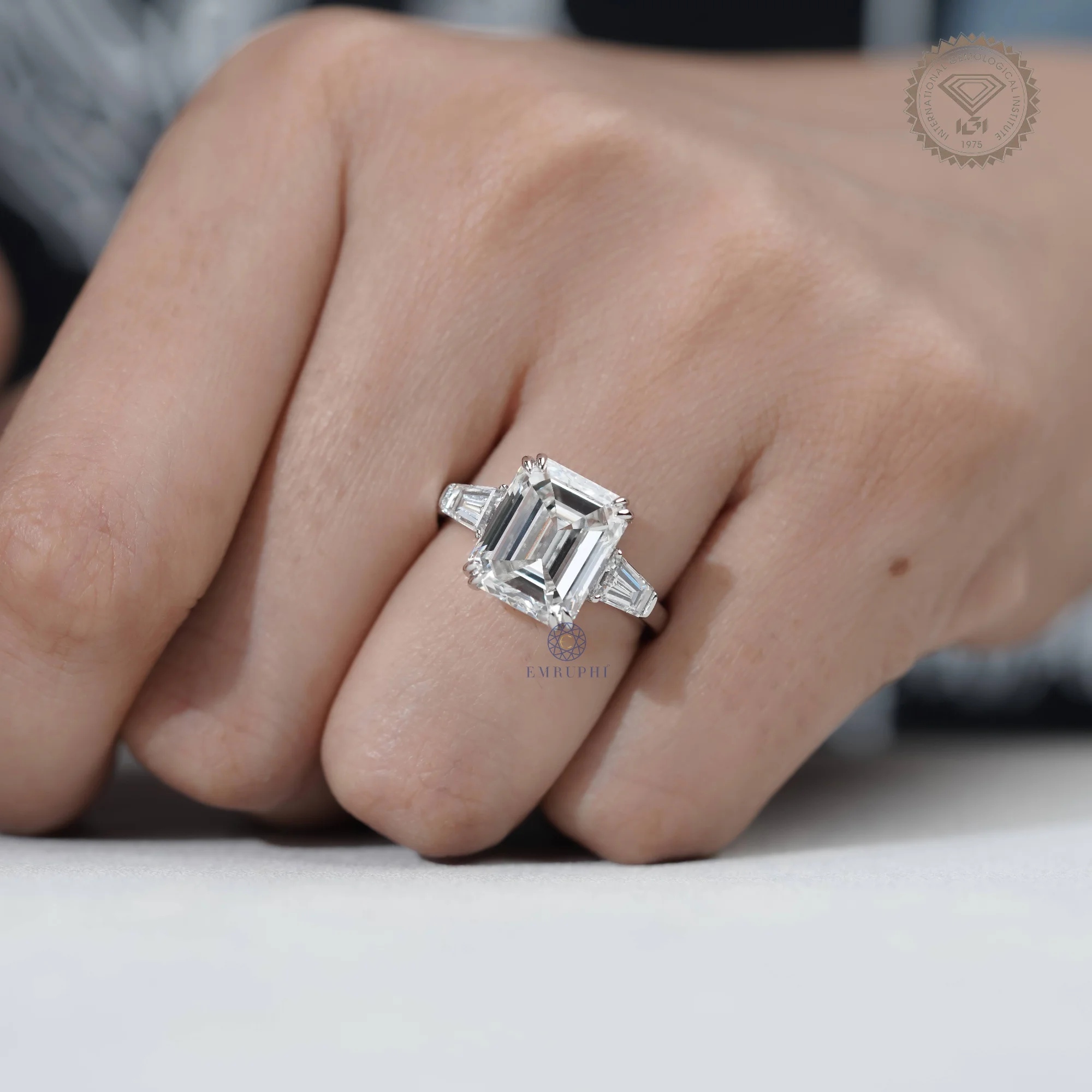 Emerald Lab Diamond Engagement ring in 14k Gold, Baguette Side Stones — view 9
