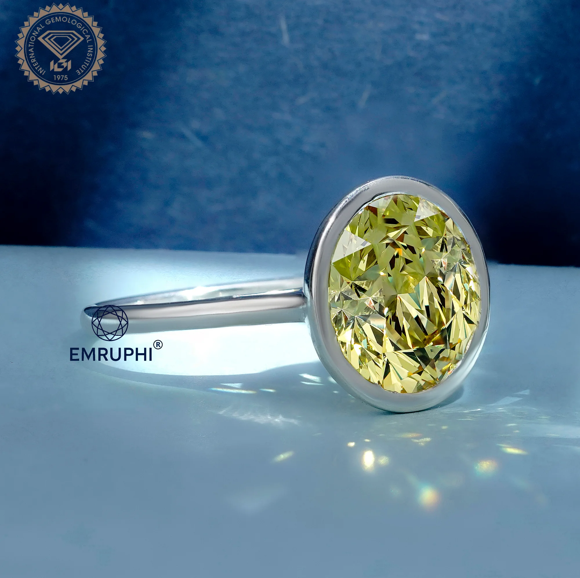 7.00 Carat Round Vivid Yellow Lab Grown Diamond Ring, 18k Gold, IGI Certified — view 3