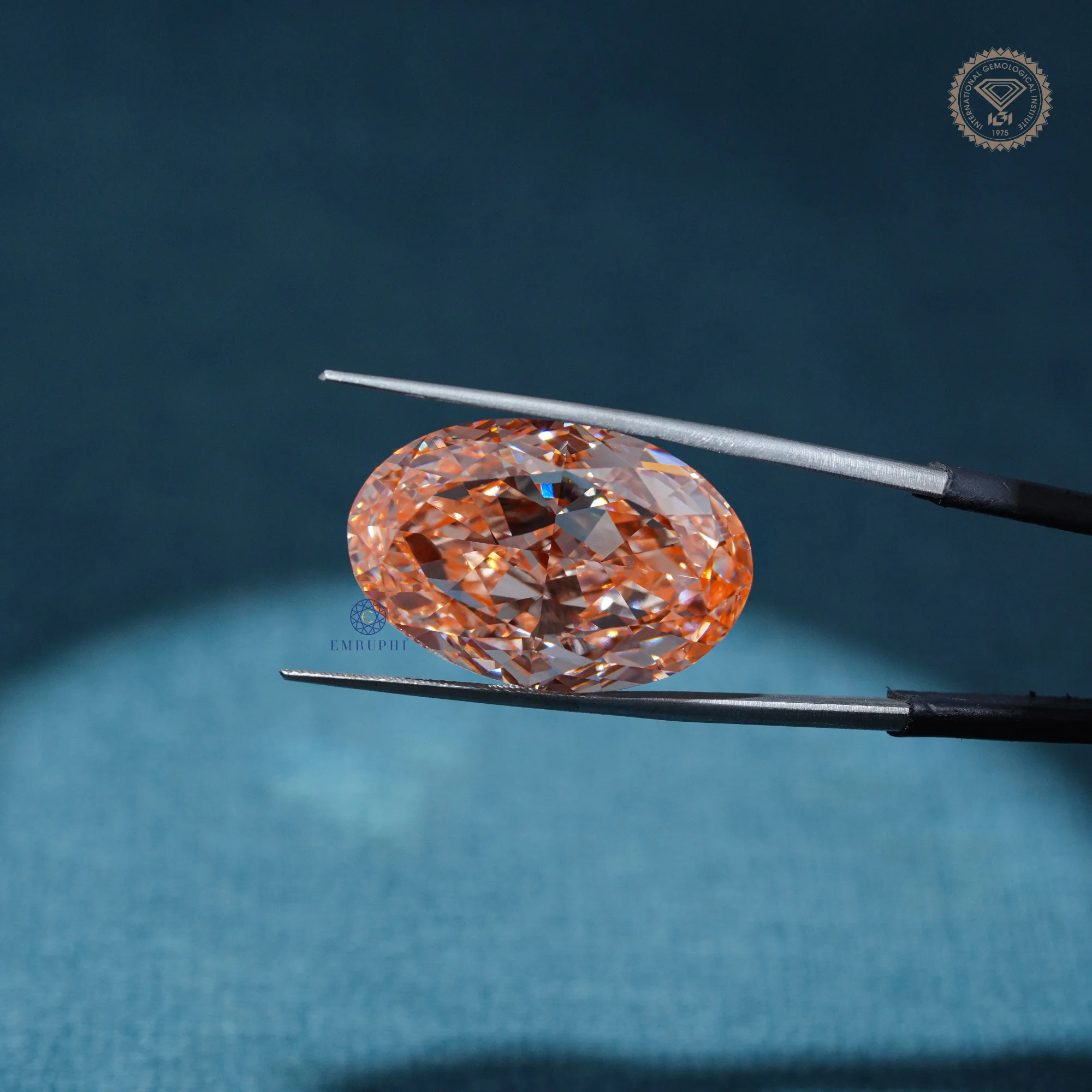 50 CT Vivid Pink Oval Cut Lab Grown Diamond, Fancy Color Loose Diamond — view 5