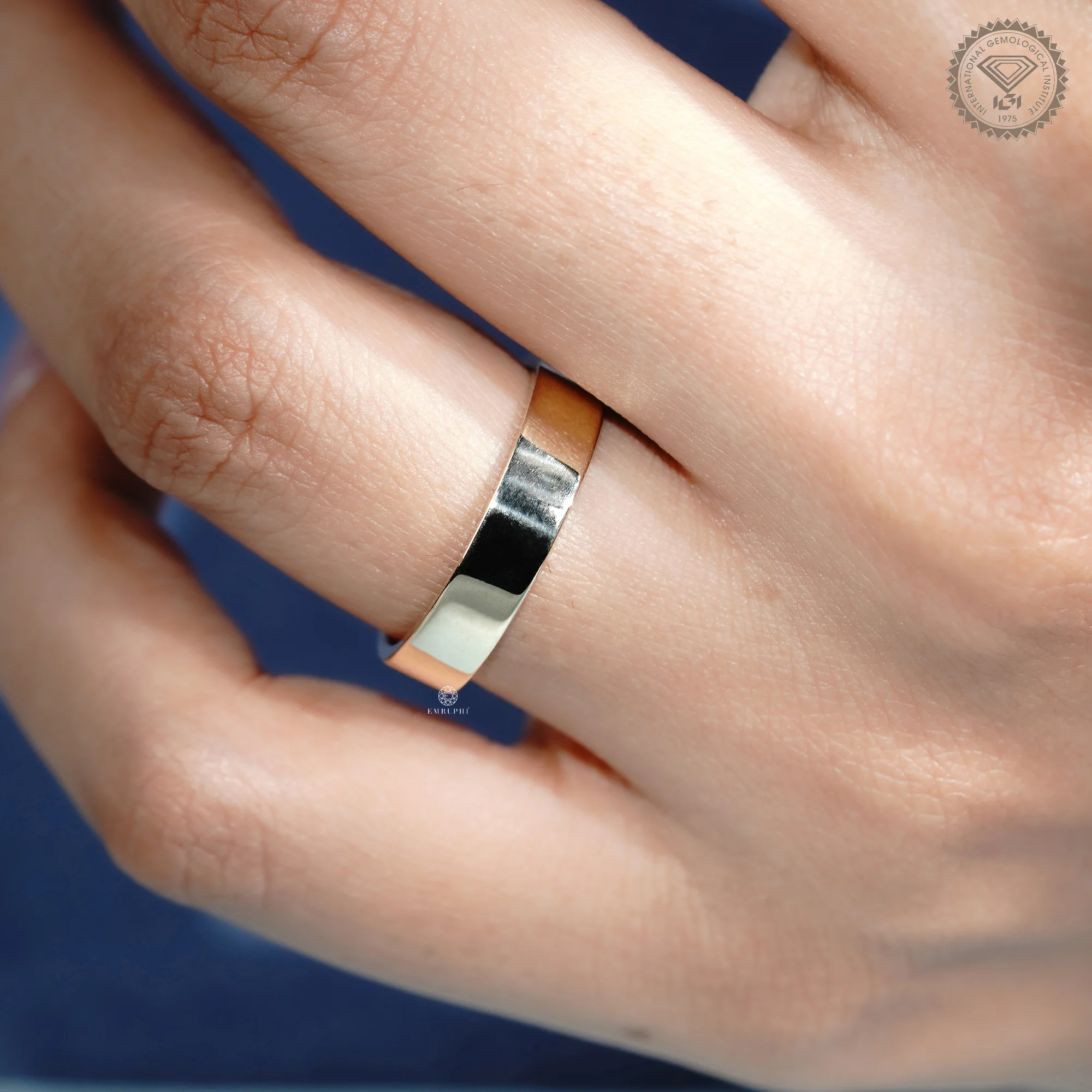 5mm Plain Gold Wedding Band, Classic Solid Gold Wedding Ring, Minimalist Men's & Women's Band — view 8