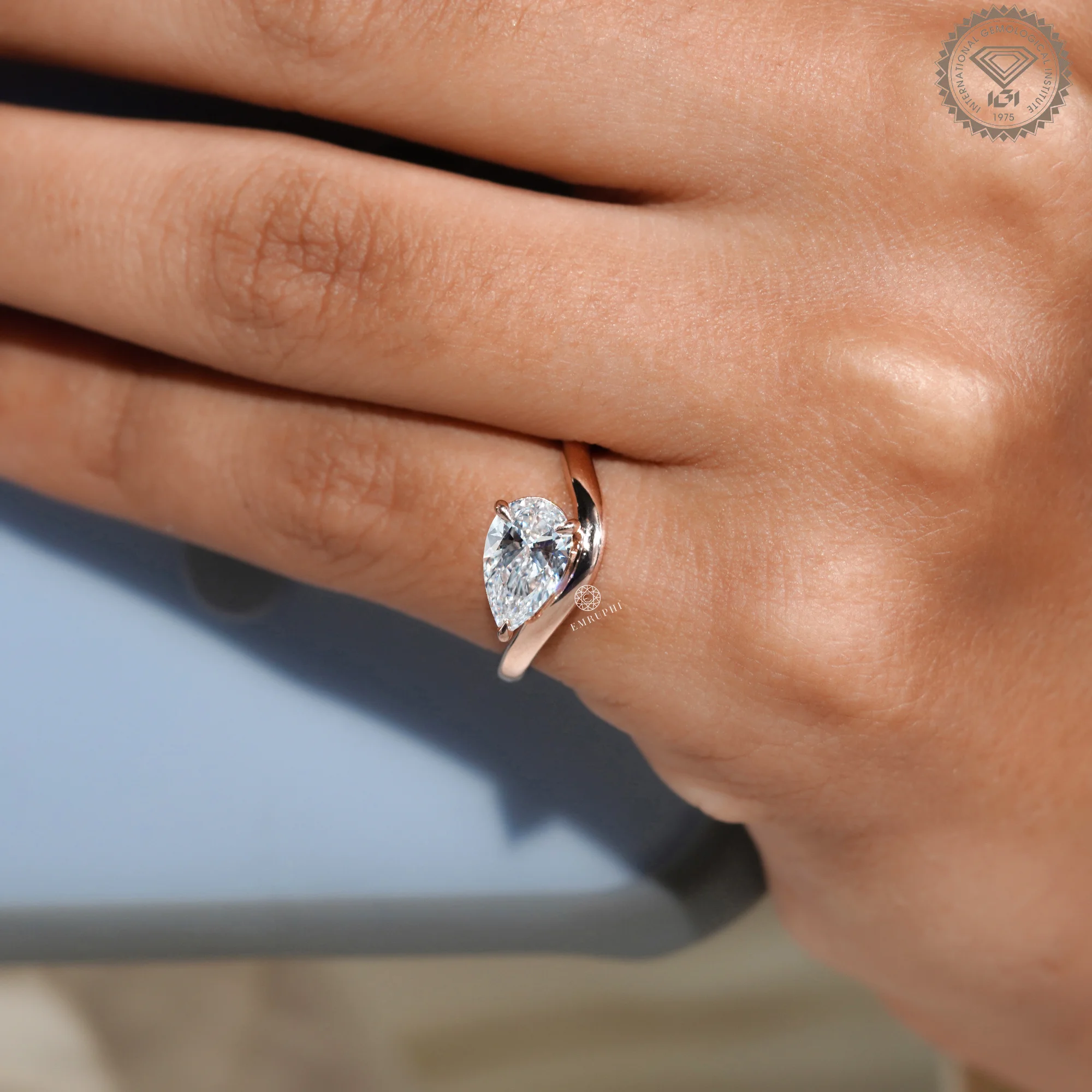 1 CT Pear Cut Lab Grown Diamond Engagement Ring, Curved Solitaire Ring — view 17