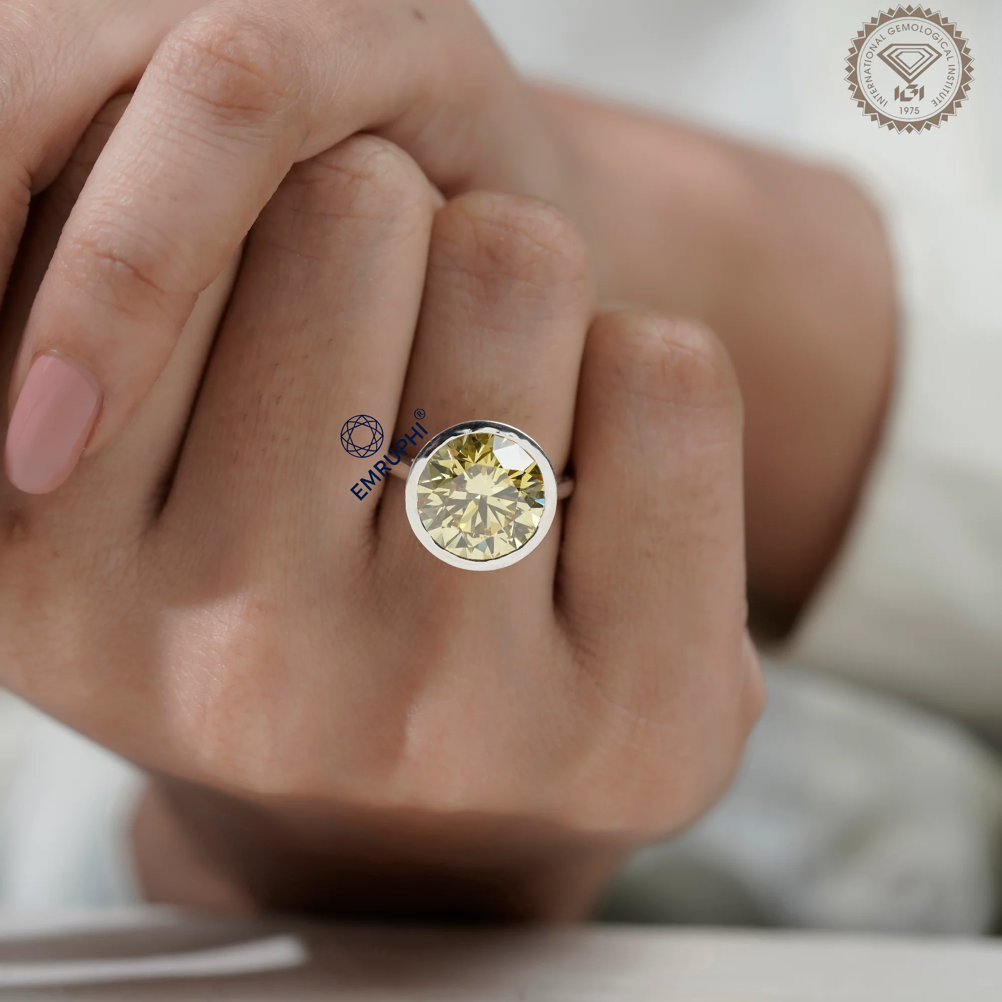 7.00 Carat Round Vivid Yellow Lab Grown Diamond Ring, 18k Gold, IGI Certified — view 11