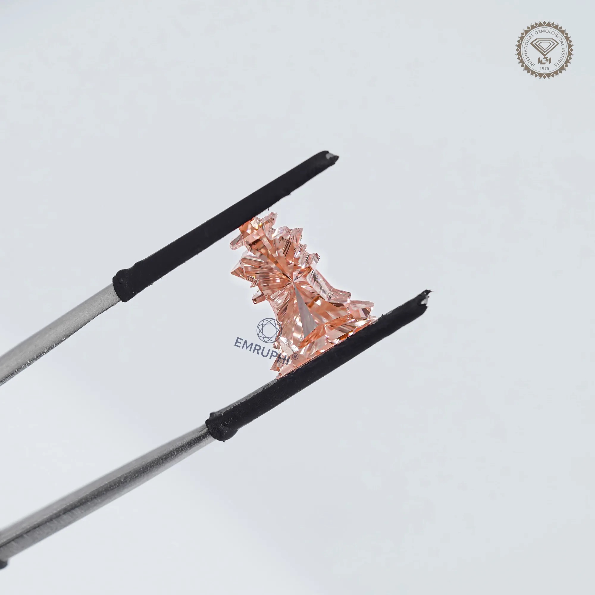 Vivid Pink King Chess Cut Lab Diamond 3.5 CT VVS Clarity (IGI Certificate) — view 6