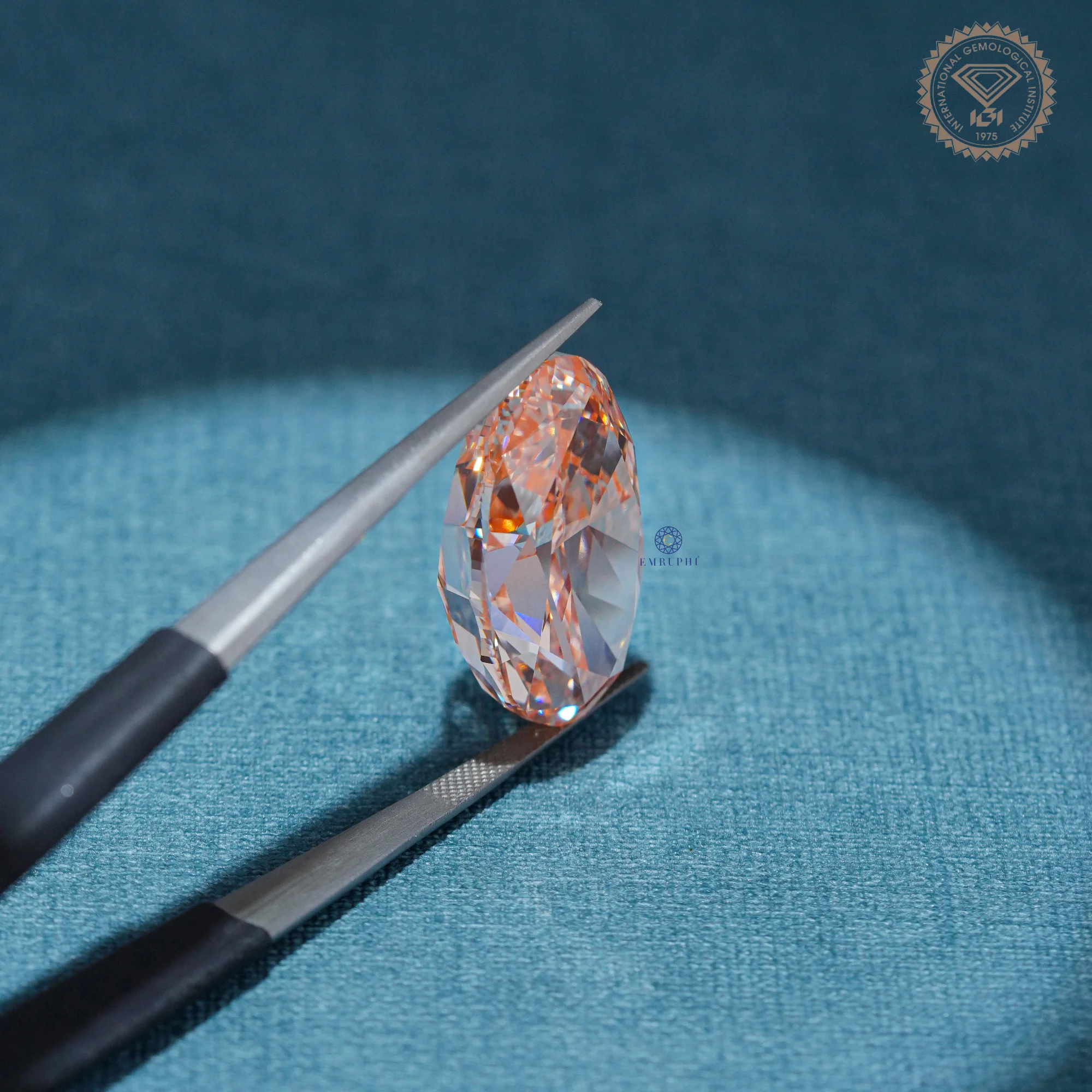 50 CT Vivid Pink Oval Cut Lab Grown Diamond, Fancy Color Loose Diamond — view 9