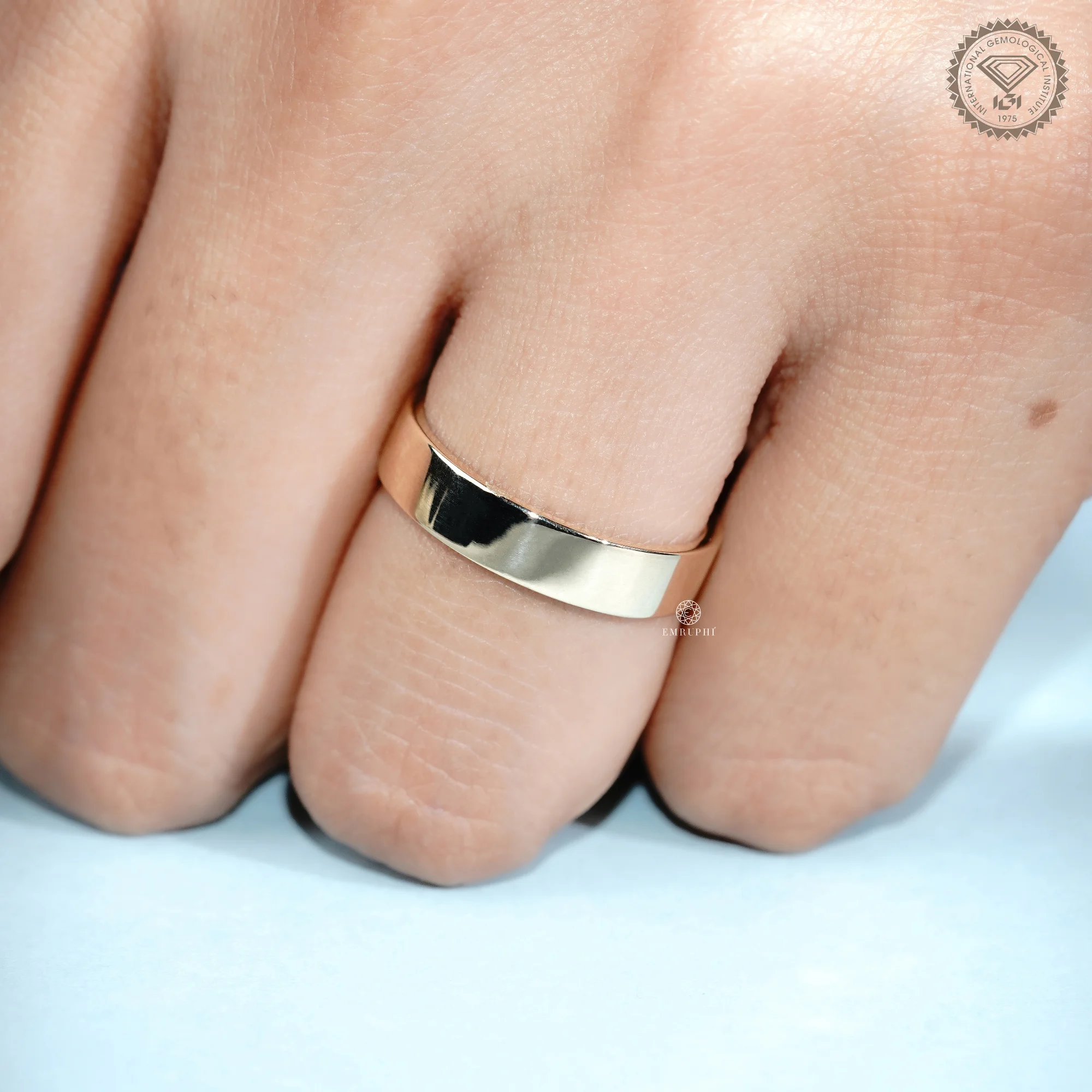 5mm Plain Gold Wedding Band, Classic Solid Gold Wedding Ring, Minimalist Men's & Women's Band — view 10