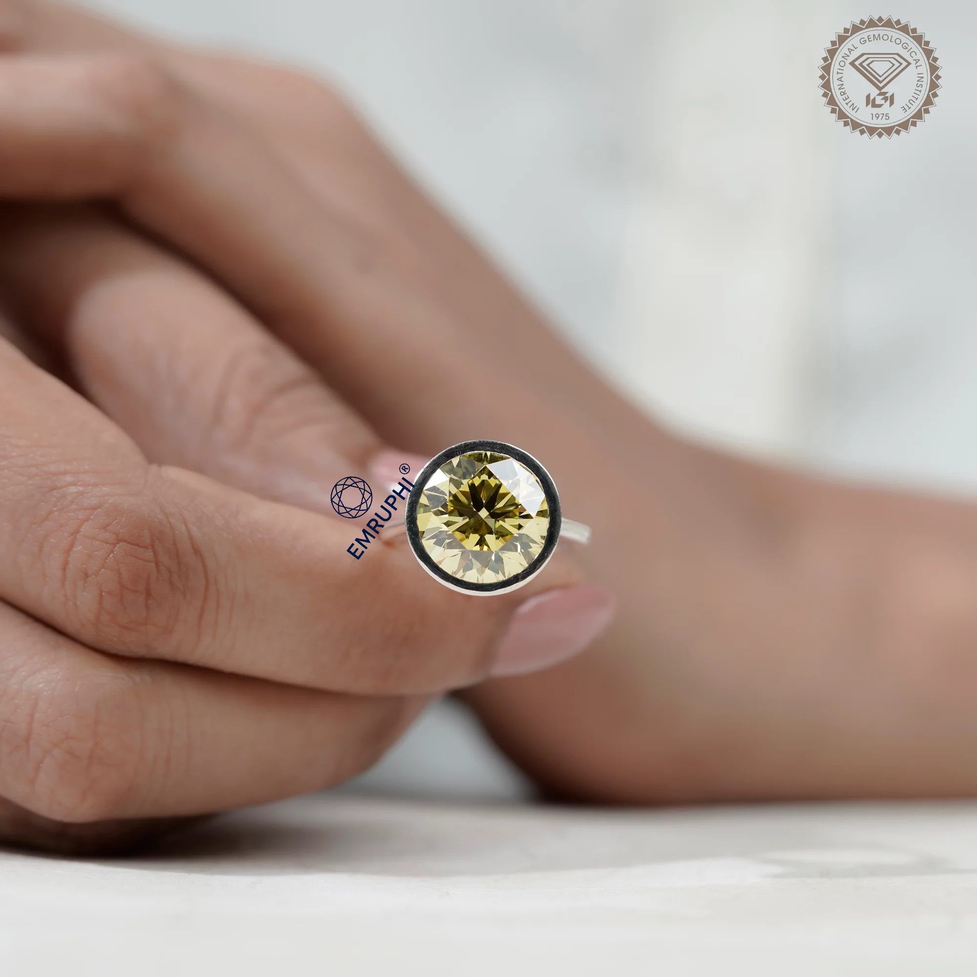 7.00 Carat Round Vivid Yellow Lab Grown Diamond Ring, 18k Gold, IGI Certified — view 14