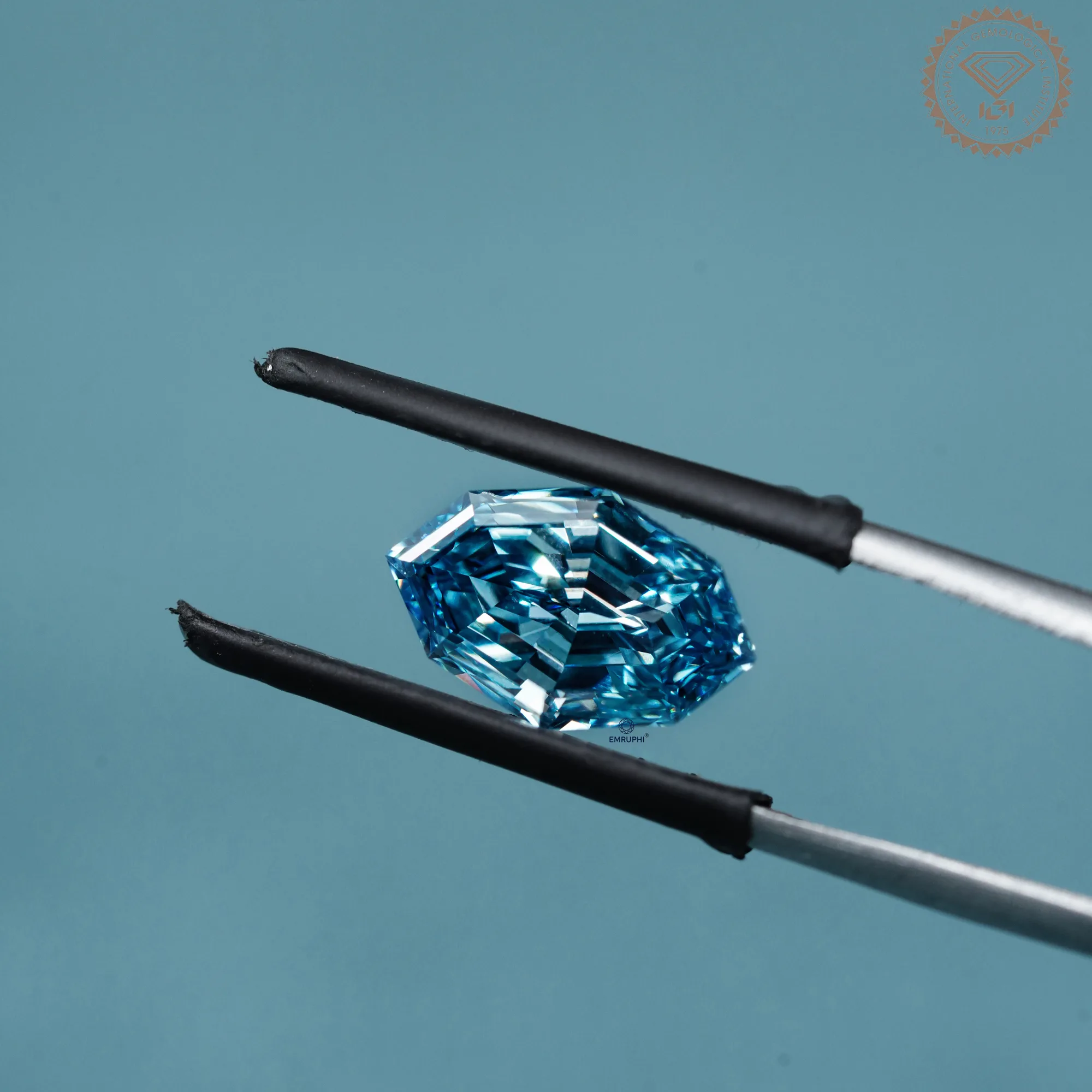 3.27 CT Vivid Blue Octagon Lab Grown Diamond, VVS Clarity, IGI Certified — view 3