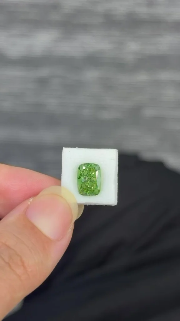 Vibrant Green Cushion Cut Gemstone, Fancy Vivid Green Loose Stone for Custom Jewelry